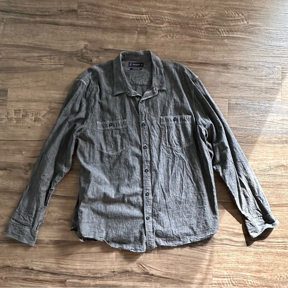 Men’s Lucky Brand Light Gray Denim Button Down - Picture 4 of 5